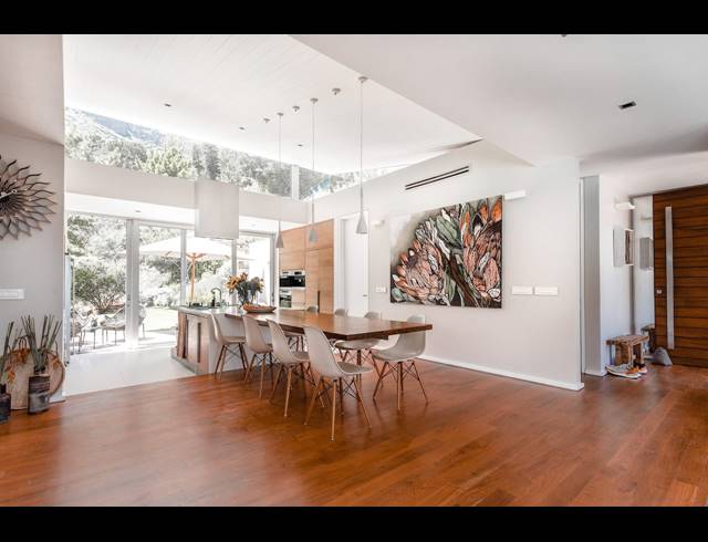 6 BEDROOM HOUSE TO LET IN RUYTEPLAATS